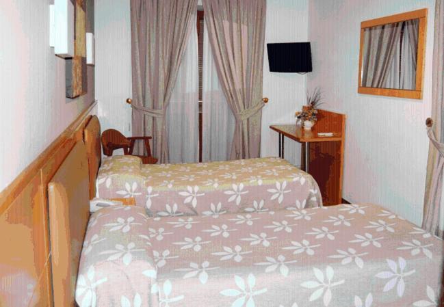 Hostal Arotza Tafalla Chambre photo
